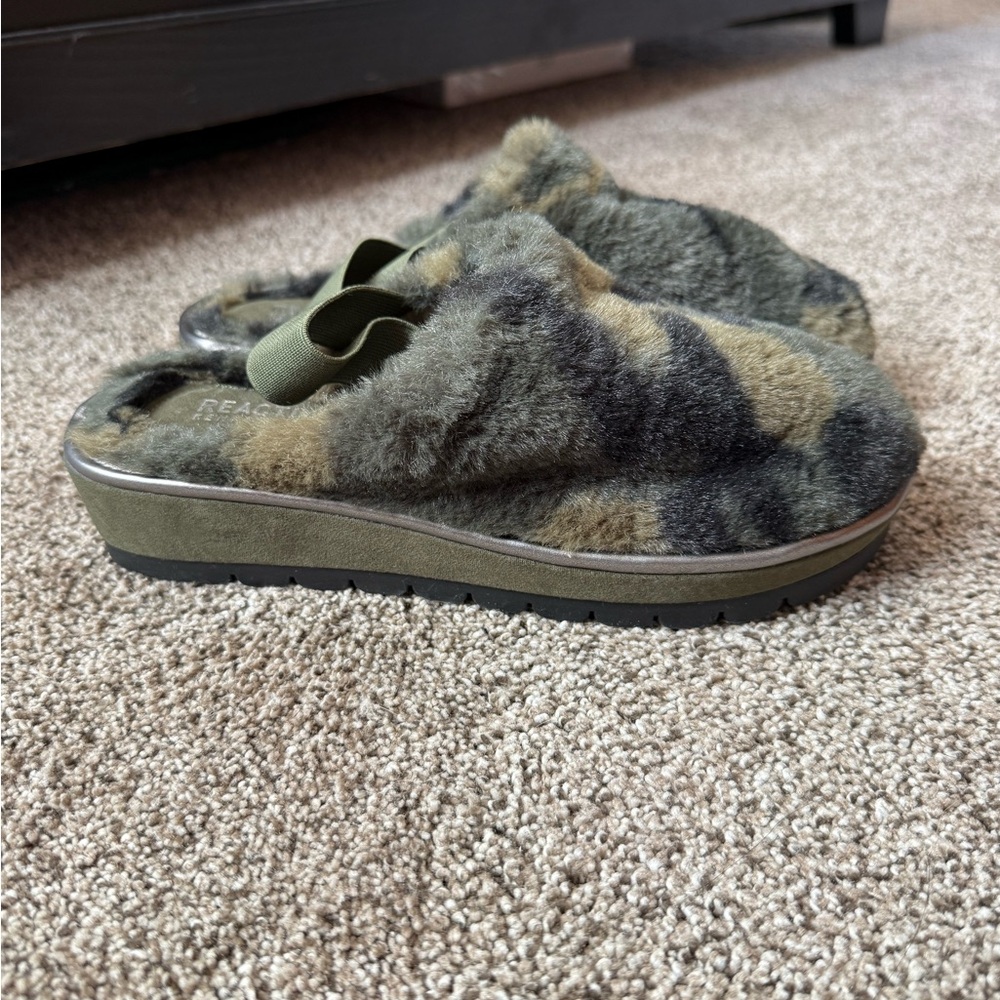 Kenneth Cole camouflage Faux Fur Platform Slippers